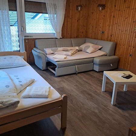 Kiara Rooms 예세니체 외부 사진